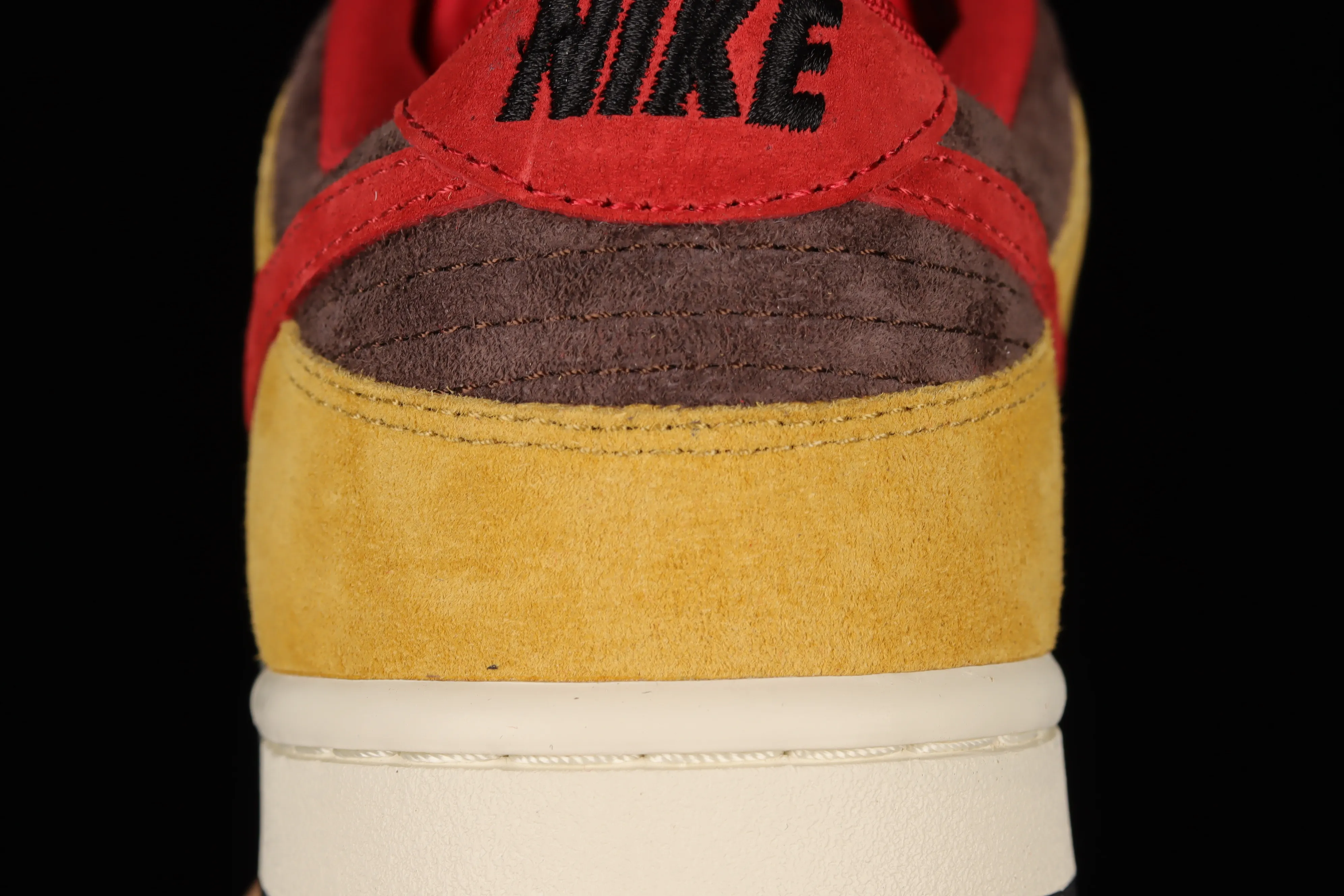 All Categories Nk SB Dunk Series Nk SB Dunk Low Low-top sneakers Otomo Katsuhiro x Nk SB Dunk Low "Steamboy OST" Otomo Katsuhiro co-branded SB low-top sports and leisure sneakers DO7412-988